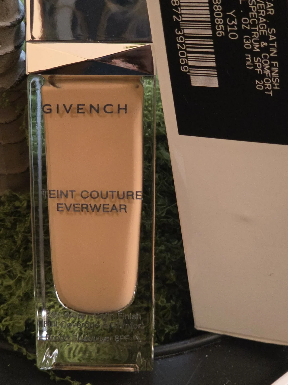 Givenchy Teint Couture Everwear Foundation SPF 20 Shade Y310 Tester 1 oz / 30 mL
